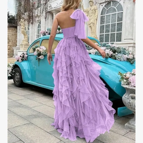 Elegant Lavender wedding Dress - Picture 2 of 2